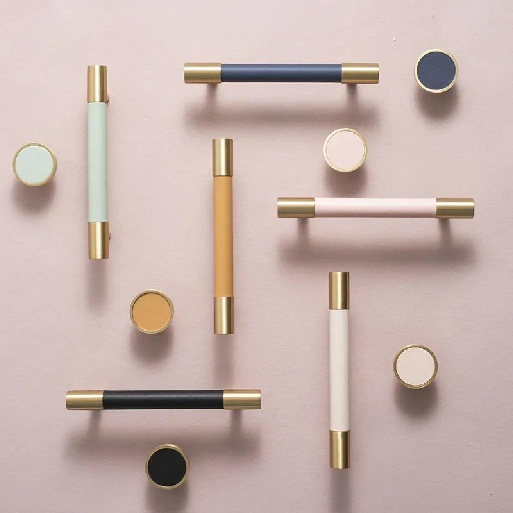 Leather & Solid Brass Cupboard Door Furniture Handle with 96/128/224mm/Knob Leather & Solid Brass Cupboard Door Furniture Handle with 96/128/224mm/Knob